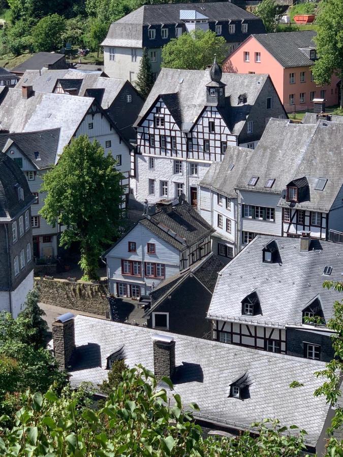 Homestay Manoir -1654- Historisch Schlafen In Monschaus Altstadt *